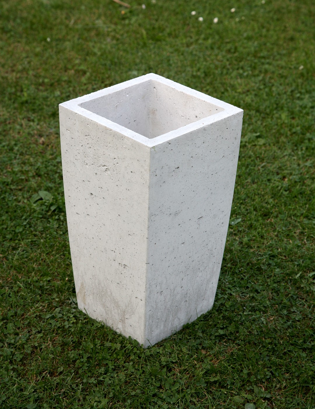 Betonový Květináč - Hranatý, malý